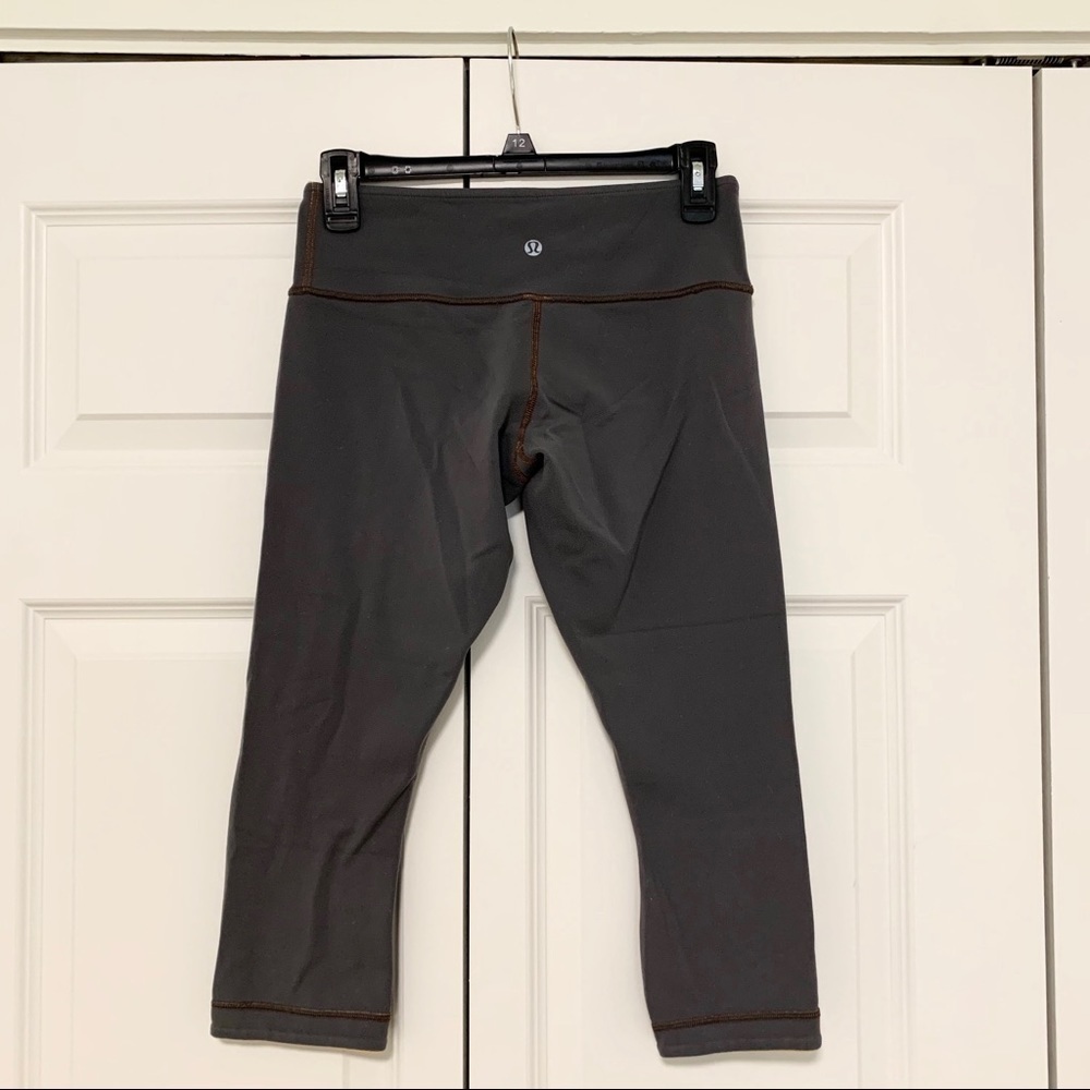 Lululemon Cropped Gray Leggings Size 6